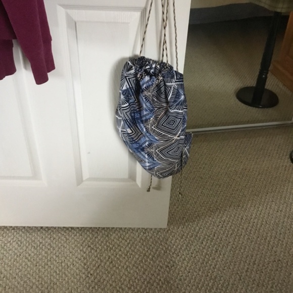 Unique New Unused Fabric Shoe Bag/Backpack - Picture 4 of 5